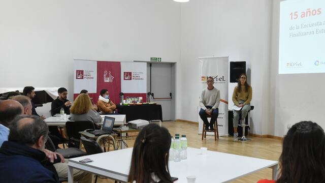 Presentación del informe sobre 15 años de encuestas a estudiantes que terminan el secundario y su intención de seguir estudiando