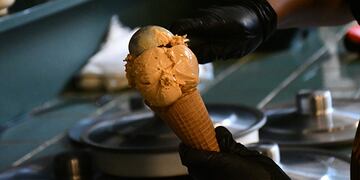 Preparación helado artesanal en Rosario (Municipalidad de Rosario)