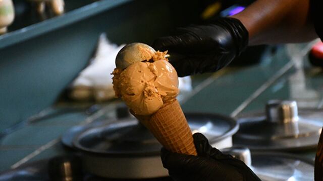 Preparación helado artesanal en Rosario (Municipalidad de Rosario)