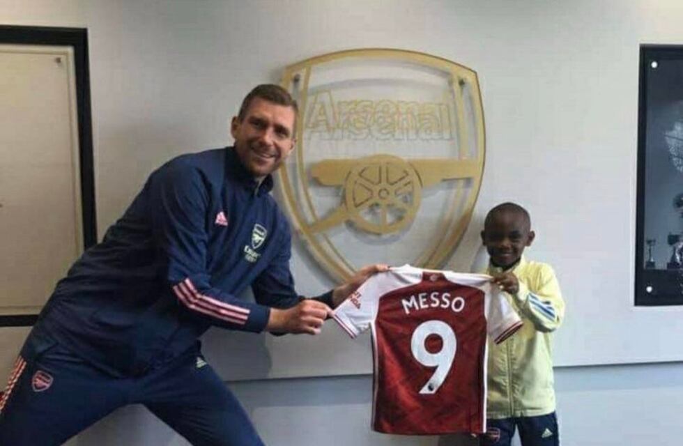 Arsenal de Inglaterra contrató a Leo Messo, una promesa de diez años que se llama casi igual que Messi