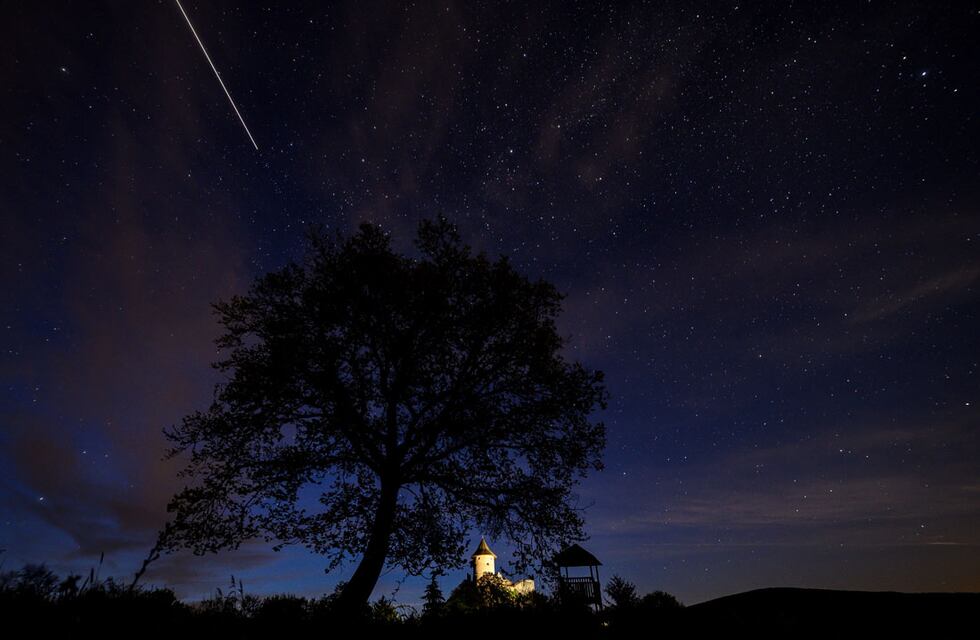 Las personas de Neuquén quedaron sorprendidas ante la aparición de un extraño fenómeno de luz en el cielo