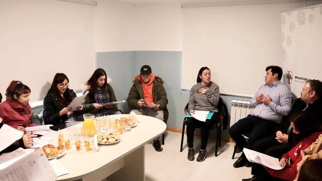 Harrington se reunió con jóvenes beneficiarios de becas Municipales