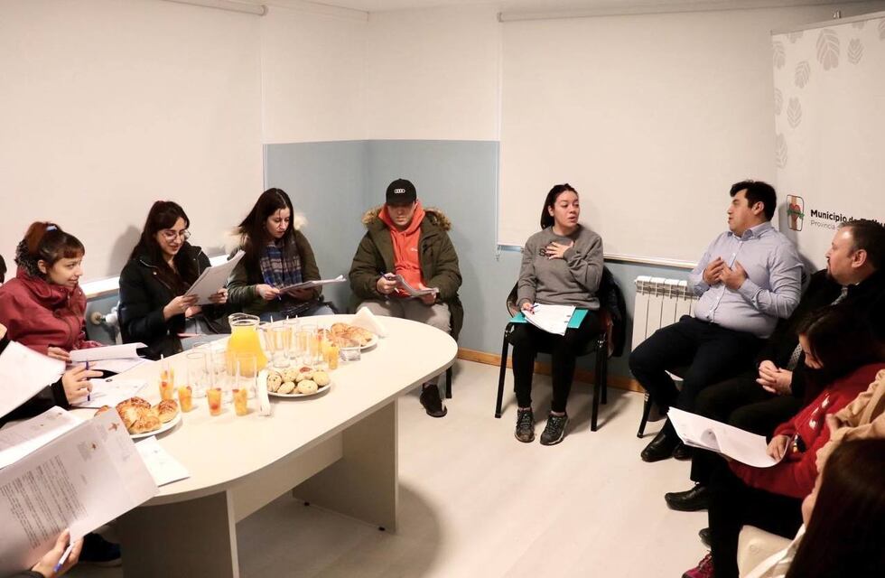 Harrington se reunió con jóvenes beneficiarios de becas Municipales