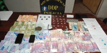 Dos mujeres fueron detenidas por tenencia de drogas.