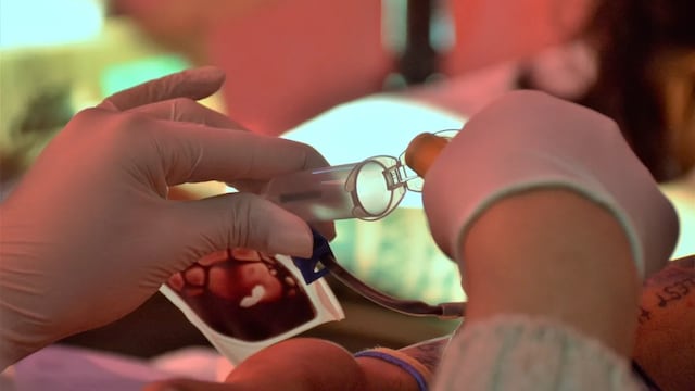 La donación de sangre es totalmente segura y no tiene consecuencias negativas en la salud de quien dona. El organismo se encarga de reponer la sangre donada y al día siguiente de la donación, se recupera los niveles normales.