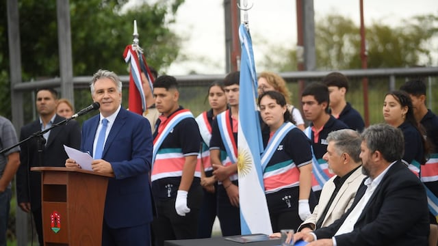 Llaryora inauguró el Ciclo Lectivo 2024 en el interior provincial. (Gobierno de Córdoba)