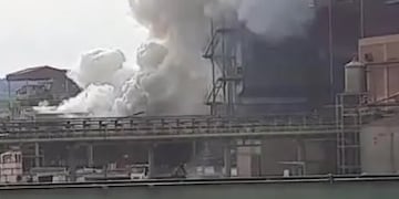 Puerto Esperanza: explotó un reactor de clorato de la empresa chilena Arauco.