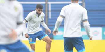 Emmanuel Ojeda ya cumplió la fecha de suspensión para volver a ser titular en Florencio Varela.