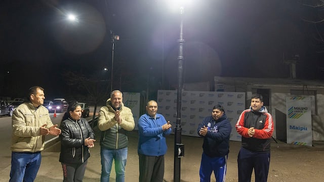 En Maipú ya se han instalado más de 23.000 luminarias.