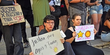 Los allegados de las víctimas protestaron en el centro de Córdoba. (Pedro Castillo / La Voz)