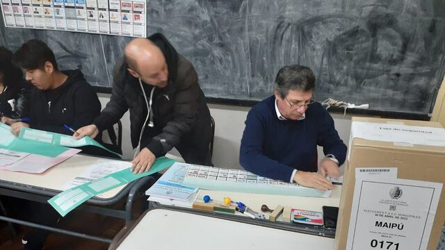 Vecinos de Maipú van a las urnas en el marco de las PASO - José Gutiérrez
