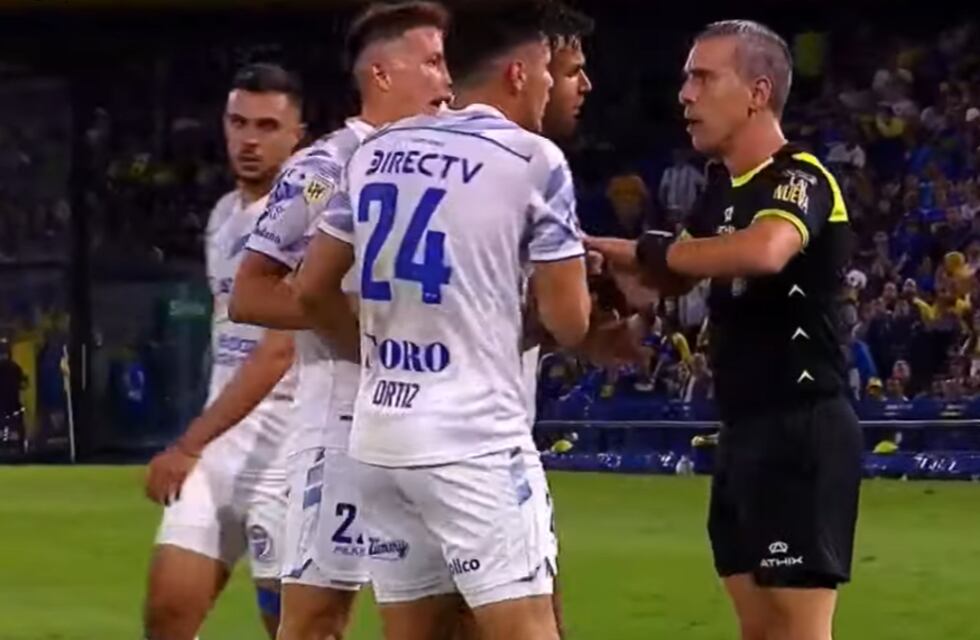Godoy Cruz: polémica por el penal que le dieron a Boca y otro que no le sancionaron al Tomba