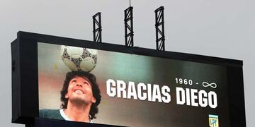 La Liga Profesional le rendirá homenaje a Diego Maradona al minuto 10 de todos los partidos de la fecha.