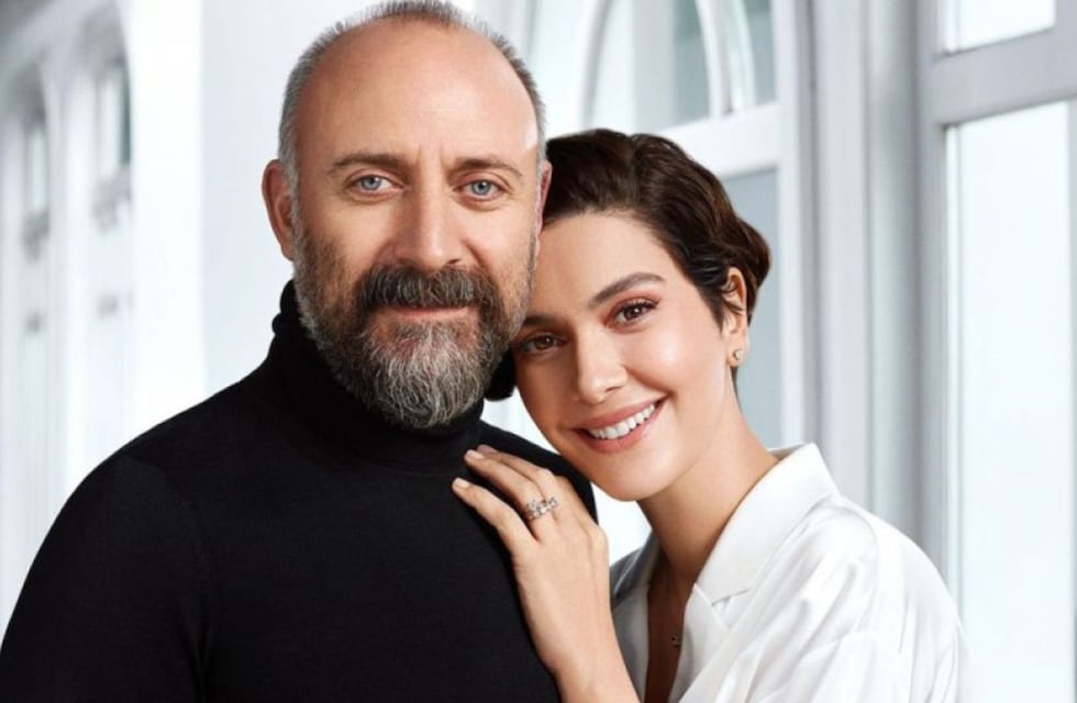 Como Onur y Sherazade: así fue la intensa historia amor de Halit Ergenç y Bergüzar Korel, los protagonista “Las Mil y Una Noches”