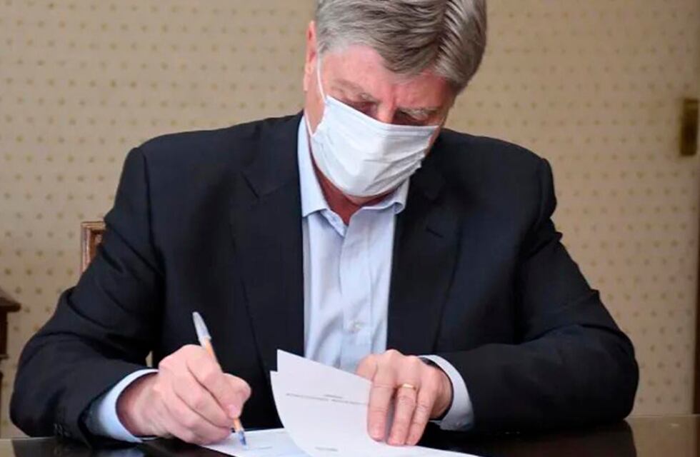 A los policías que sean denunciados por violencia de género en La Pampa les quitarán el arma