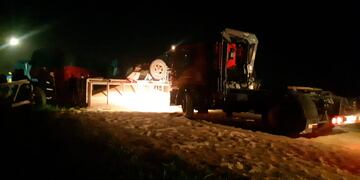 Los conductores de 51 y 54 años perdieron la vida en el acto. (@emergenciasar)