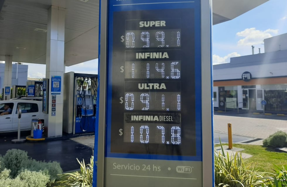YPF subió $ 6 los combustibles y la super está a $99.1