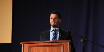 El intendente de Rafaela, Leonardo Viotti, encabezó su primer acto por el 25 de mayo