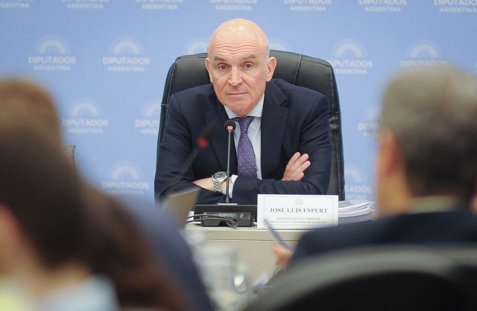 En medio de idas y vueltas, Espert afirmó que no baja su candidatura y Milei lo respaldó