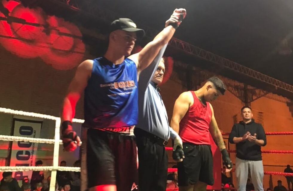 Triunfo de Luciano Santander en el Festival Amateur de Box realizado en Devoto