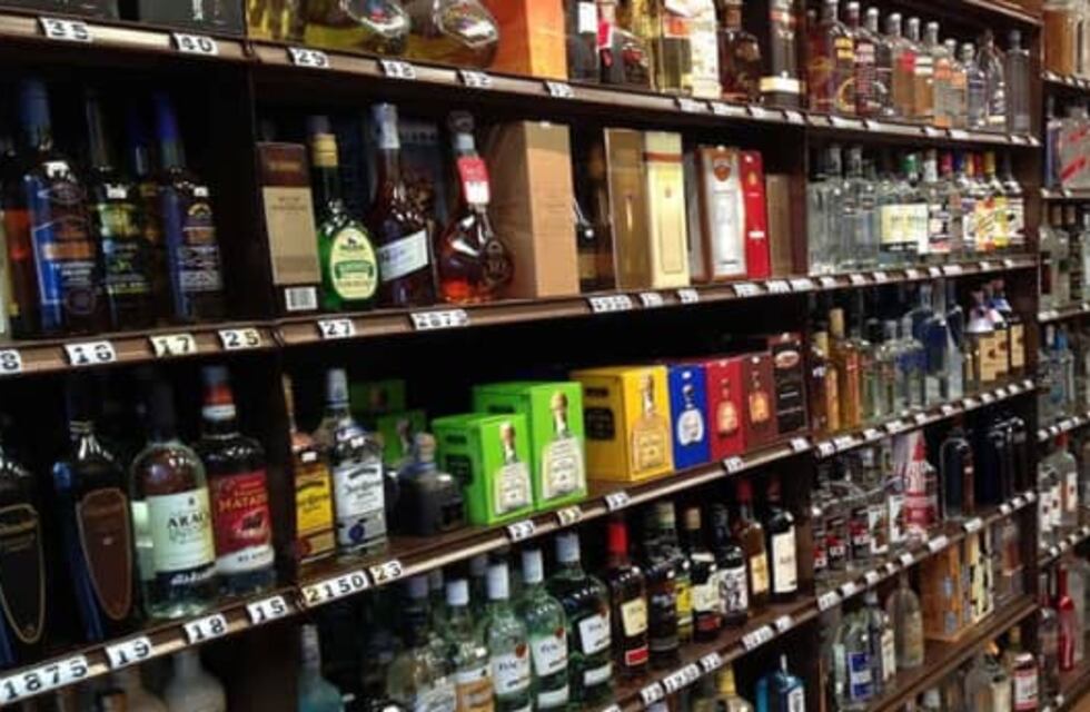 Querían tomar sin pagar: robaron bebidas en dos locales comerciales