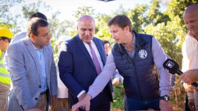 El gobernador Ahuad recorrió junto a Manzur obras en Puerto Iguazú.