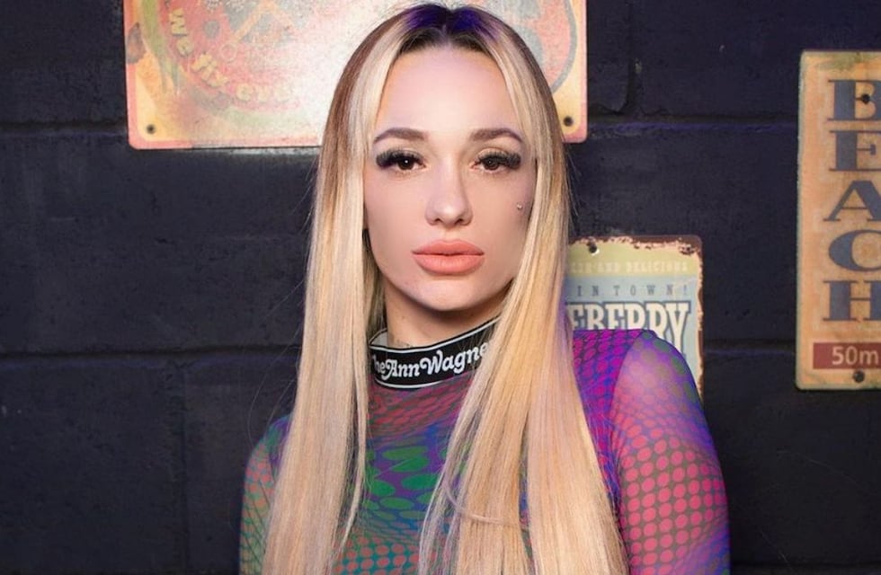 Sin maquillaje y en microbikini verde, La Joaqui causó sensación en TikTok