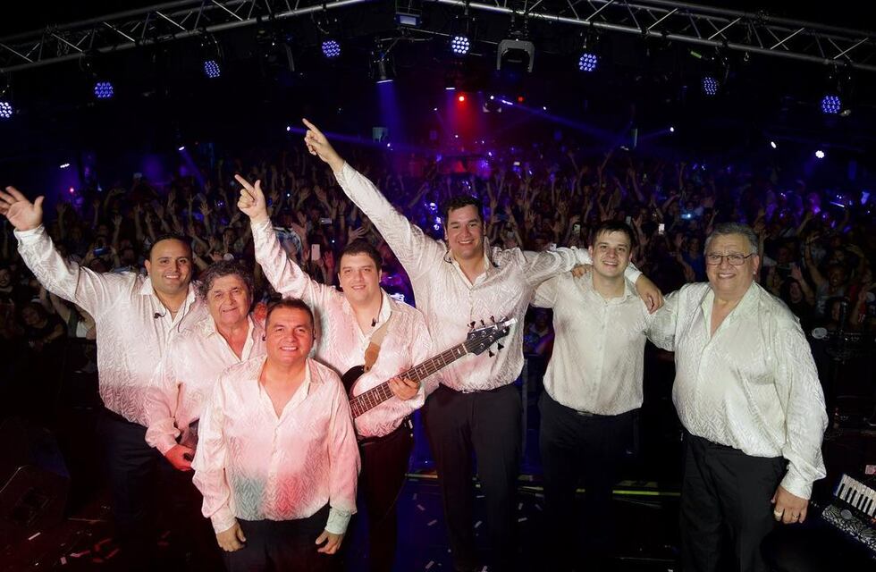 Los Palmeras tocaron con Carlos Baute en Madrid para el video de “Mi medicina”