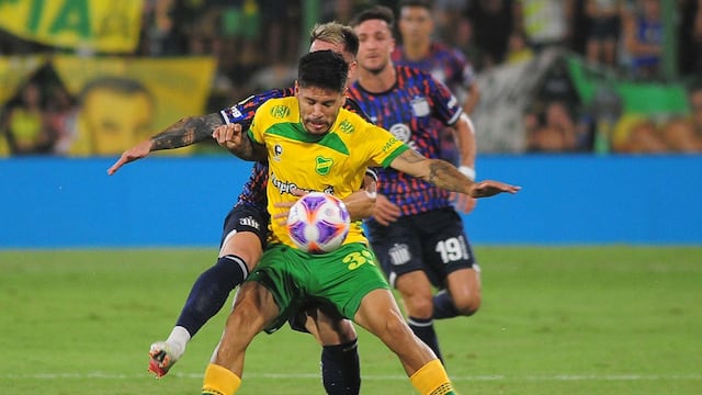 Talleres empató en su visita a Defensa y Justicia, con polémicas por el penal para el local (Fotobaires).