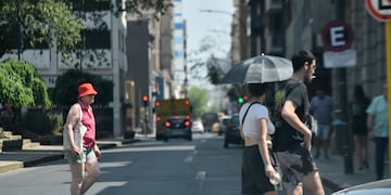 La ciudad de Córdoba se prepara para una jornada calurosa con probabilidad de lluvias.