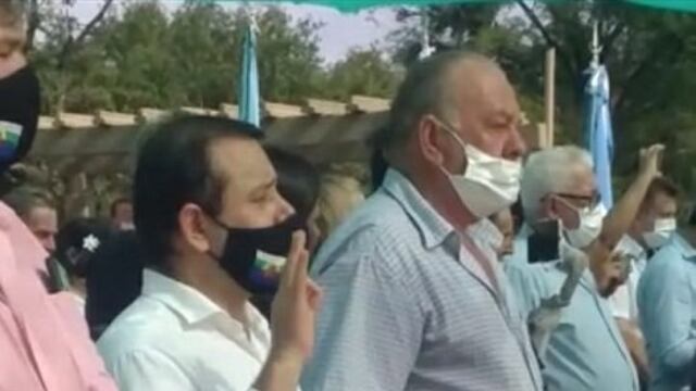 Importante gesto de inclusión del gobernador de Misiones al interpretar el Himno Nacional Argentino con lengua de señas.