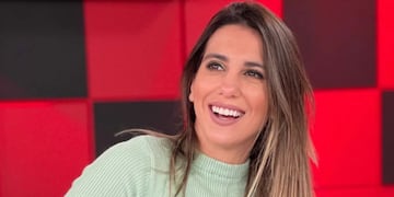 Cinthia Fernández cautivó con un top deportivo y short fucsia.