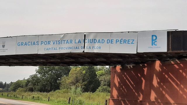 Cartel situado sobre el puente La Virginia, en la curva cercana al Club Plaza Jewell (CIMECO)
