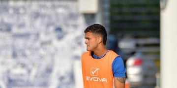 Vicente Fernández, el lateral chileno que incorporó Talleres, ya fue habilitado. Habrá que ver qué resuelve Gandolfi, de cara al partido con Boca. (Foto: El Tuiter Matador).