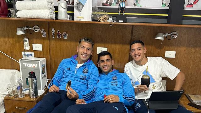 Cristian Romero y Nahuel Molina, juntos en la previa de la selección argentina. (Instagram)