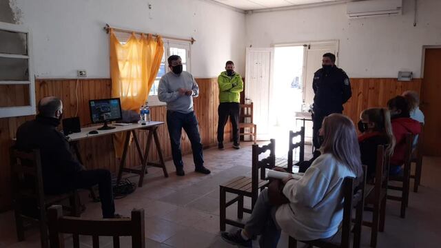 Capacitaciones para los vecinos de Coronel Rosales