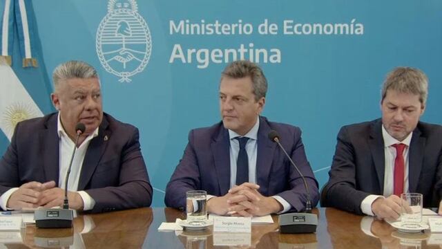 Tapia, Massa y Lammens, en el anuncio de que Argentina será sede del Mundial Sub 20.