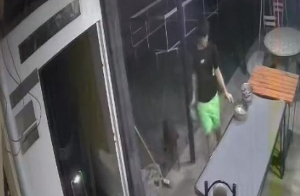 Un sanjuanino le daba de comer a sus perros por la noche y vivió una experiencia sobrenatural que lo dejó aterrorizado