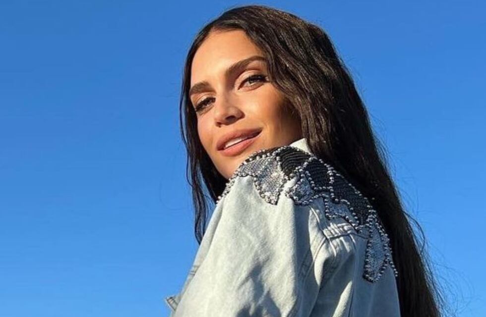Zaira Nara lució su nueva colección y volvió a hacer tendencia el total jean