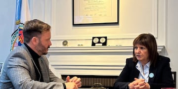 Azcué estuvo reunido con la Ministra de Seguridad Patricia Bullrich.