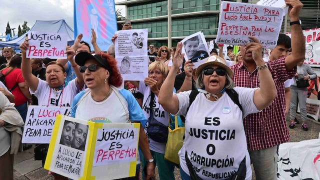 Se reunieron a partir de las 10:00 horas frente al Palacio Judicial de Santa Rosa.