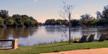 Río Gualeguaychú/Vía Gualeguaychú