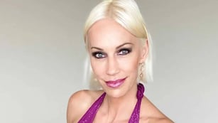 Ingrid Grudke paralizó Mar del Plata en microbikini bicolor
