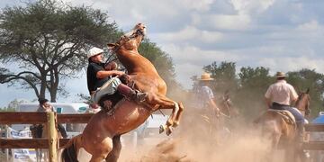 Vuelve el público a las jineteadas en La Pampa (Web)