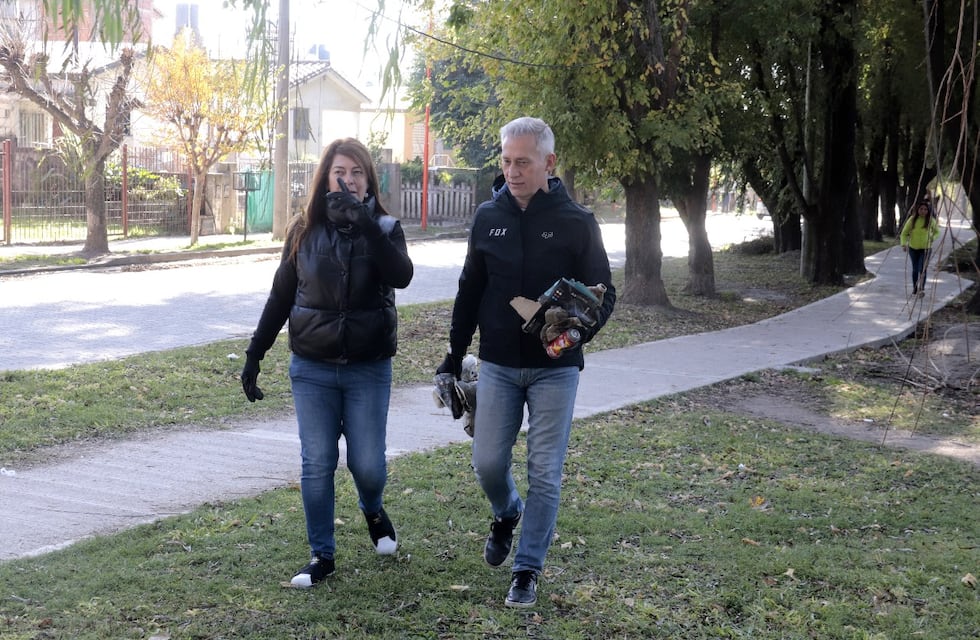 El Municipio y vecinos realizaron la primera jornada de limpieza en barrio Colinas