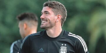 De futbolista a modelo: Rodrigo de Paul protagonizó la portada de una reconocida revista antes del Mundial Qatar 2022.