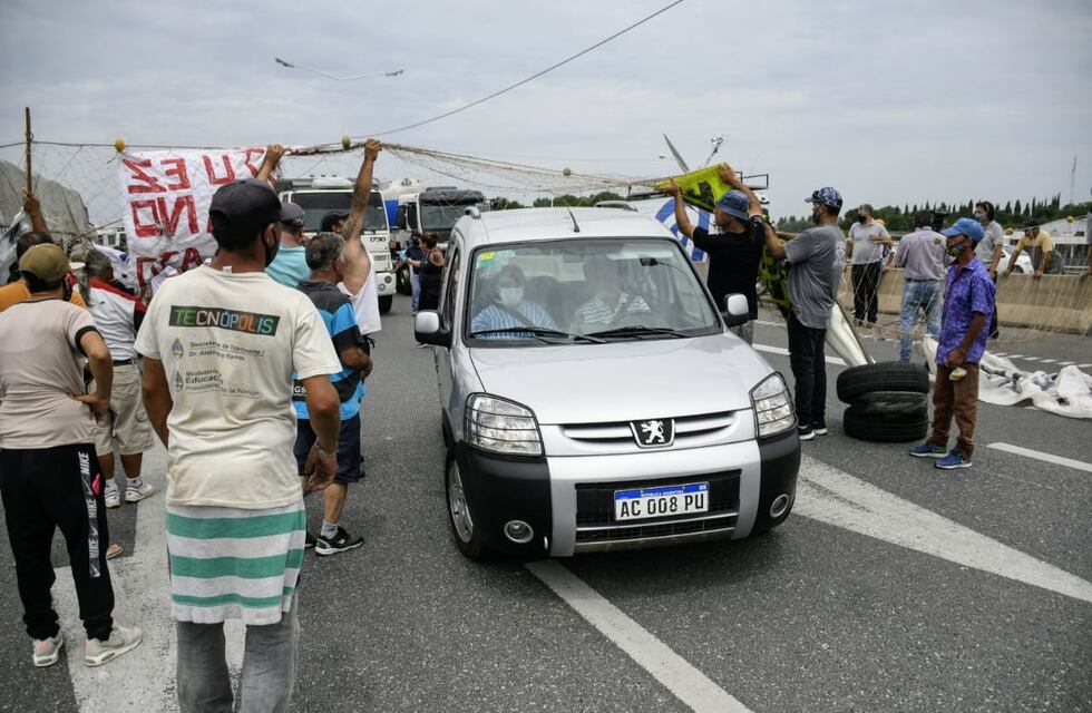 La Justicia revocó parcialmente la veda pesquera en Santa Fe