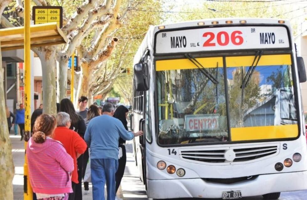 Elecciones PASO 2023: los sanjuaninos podrán ir a votar viajando gratis en los micros