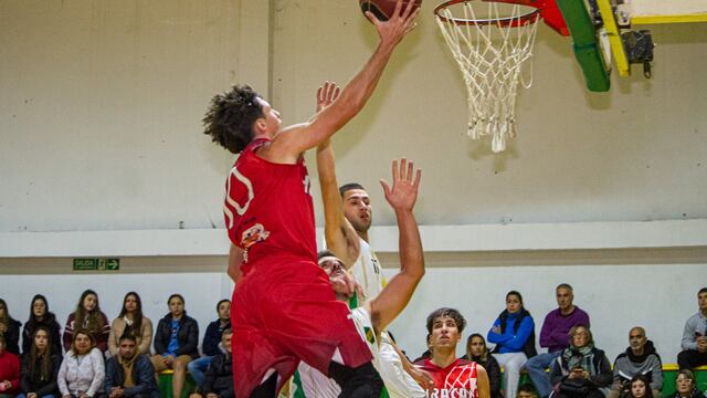 Oficial de Básquet de Tres Arroyos: Huracán venció con autoridad a Costa Sud en el inicio del certamen