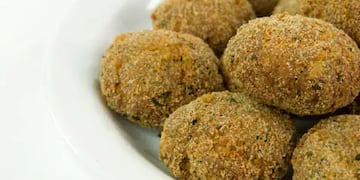 Cómo preparar albóndigas de manera rápida, sencilla y con muy pocos ingredientes